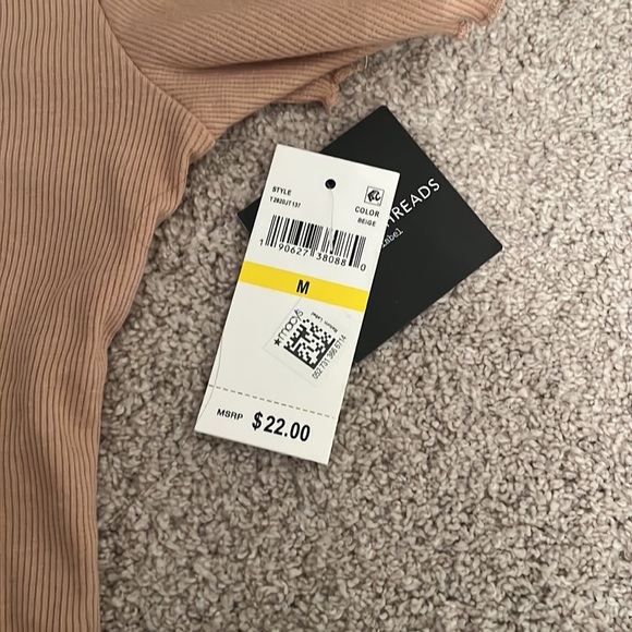 Brand new tee shirt - Picture 4 of 5